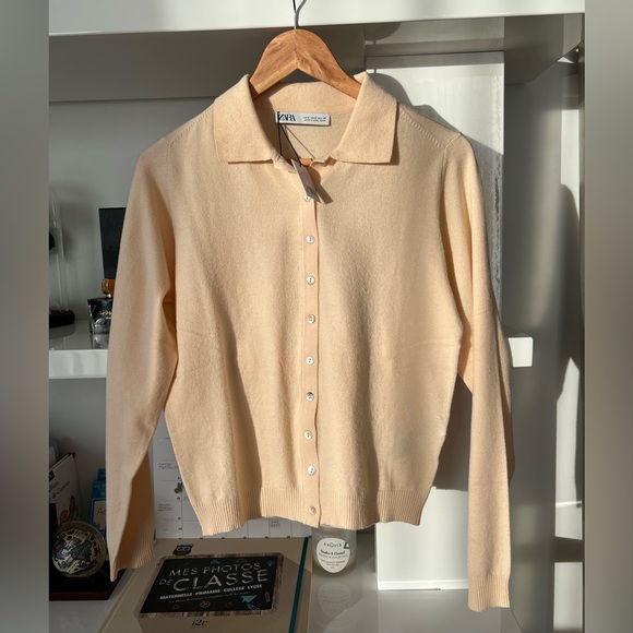 New cardigan small with button - Picture 1 of 3